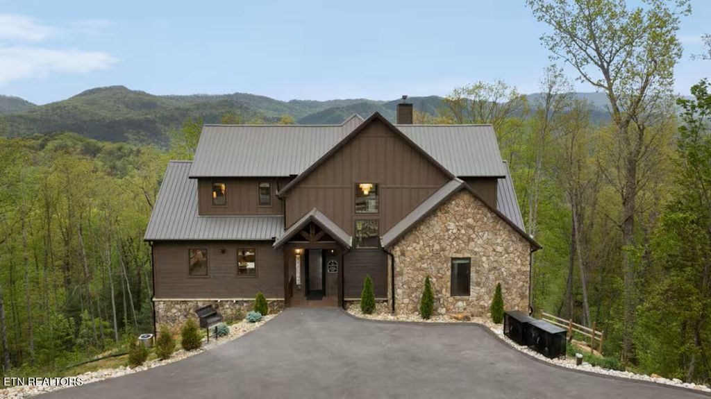 Photo of 5016 Long Rifle Rd, Walland, TN 37886 (MLS # 1336130)