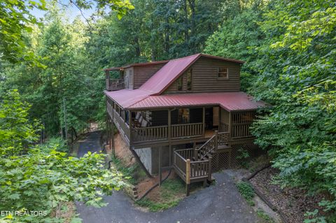 Photo of 1930 Orchard Drive, Sevierville, TN 37876 (MLS # 1328802)