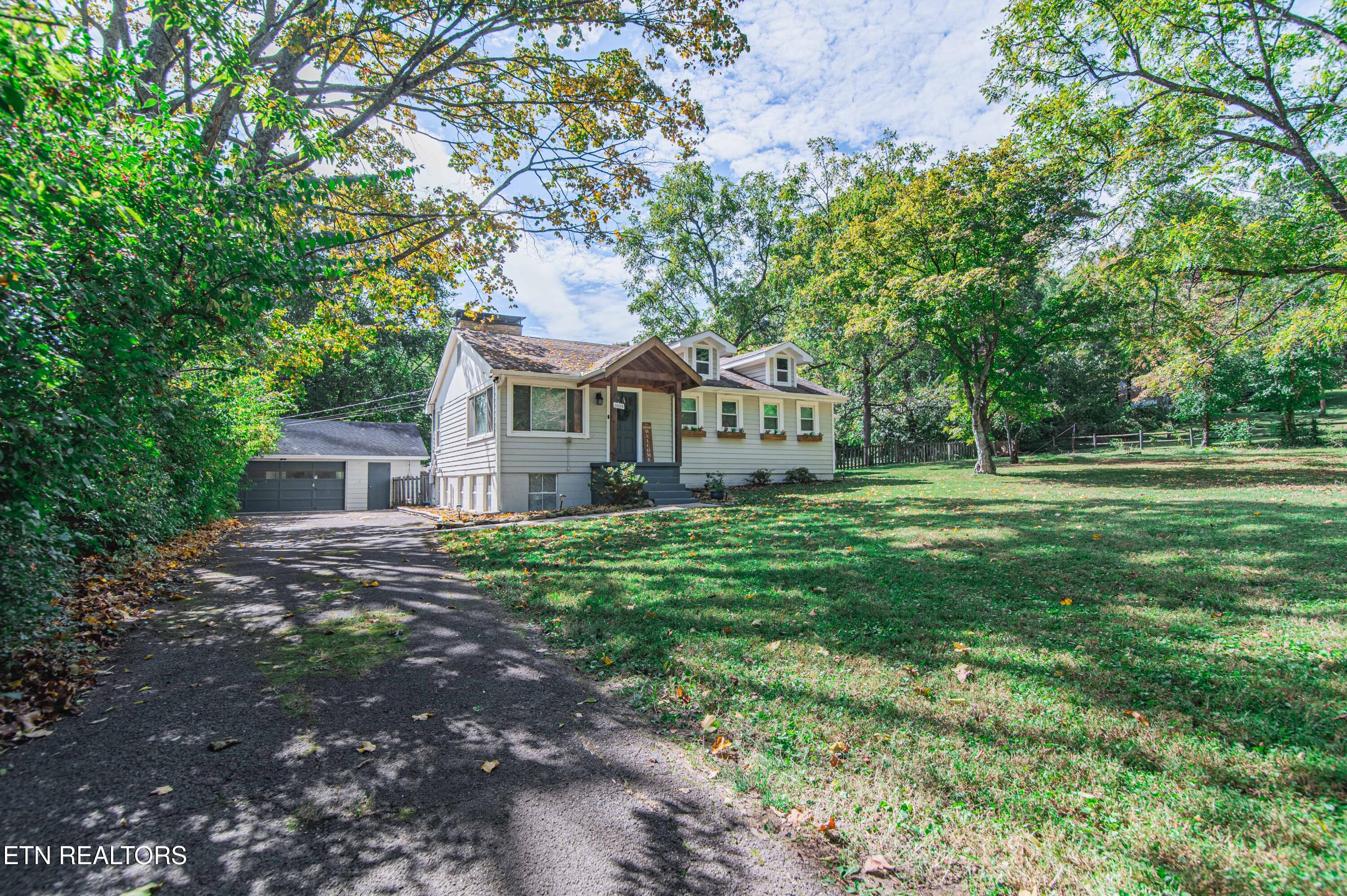 6009 Medlin Heights Rd