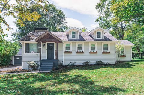Photo of 6009 Medlin Heights Rd, Knoxville, TN 37918 (MLS # 1318002)