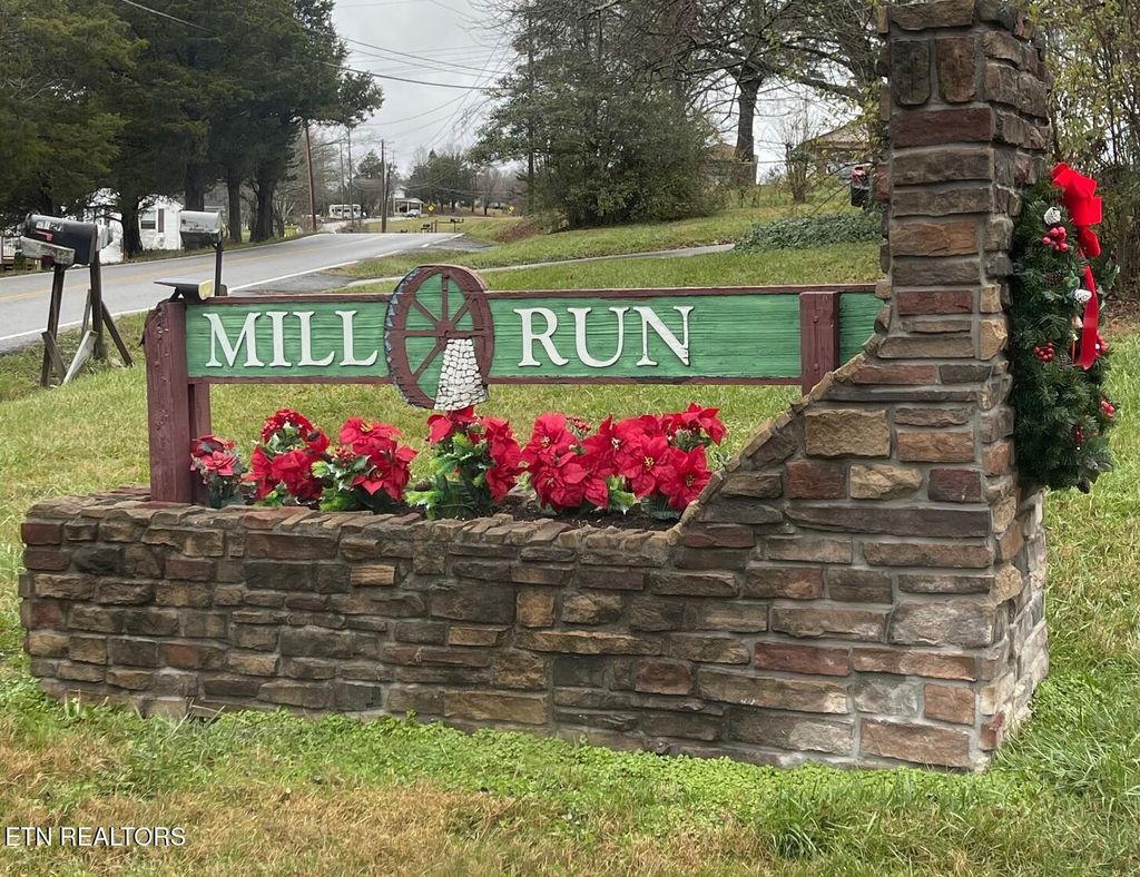 Photo of 5202 Millet Lane, Knoxville, TN 37918 (MLS # 1323382)