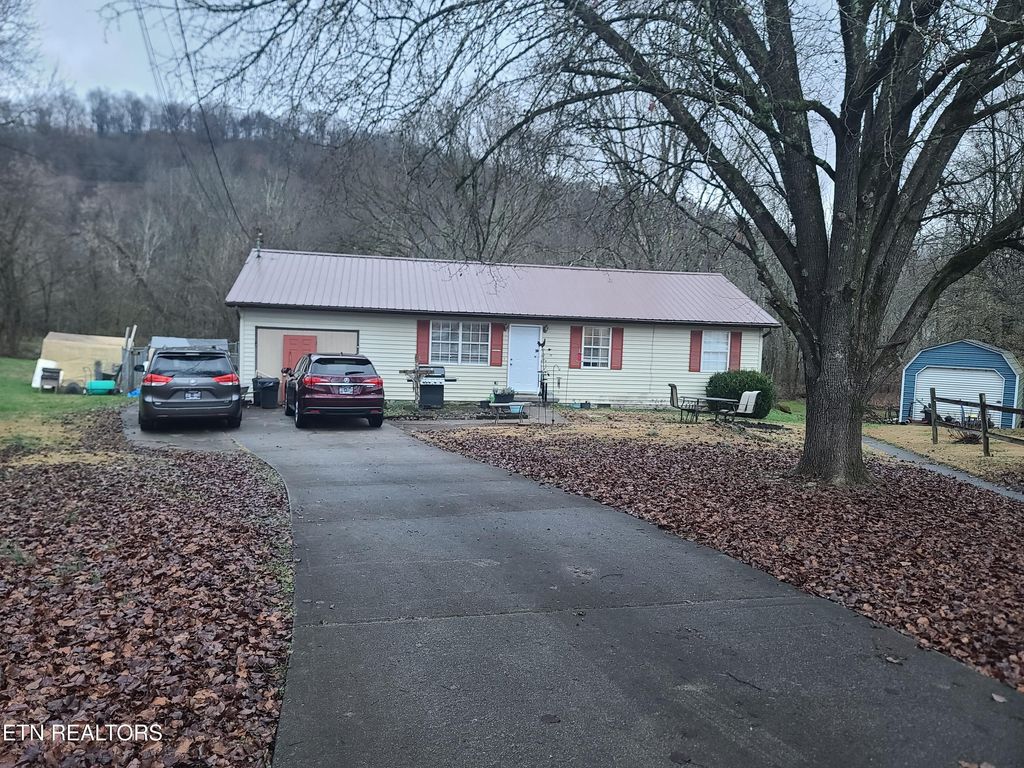 Photo of 5202 Millet Lane, Knoxville, TN 37918 (MLS # 1323382)