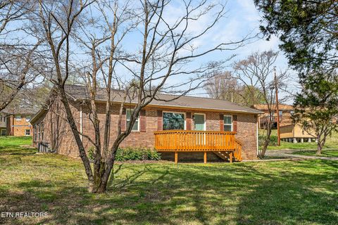 Photo of 1423 Shadow Lane, Cookeville, TN 38501 (MLS # 1333195)
