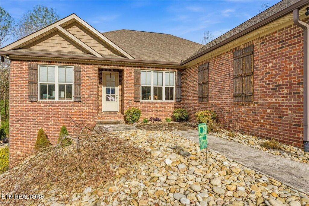 Photo of 107 Daleyuhski Way, Loudon, TN 37774 (MLS # 1333146)