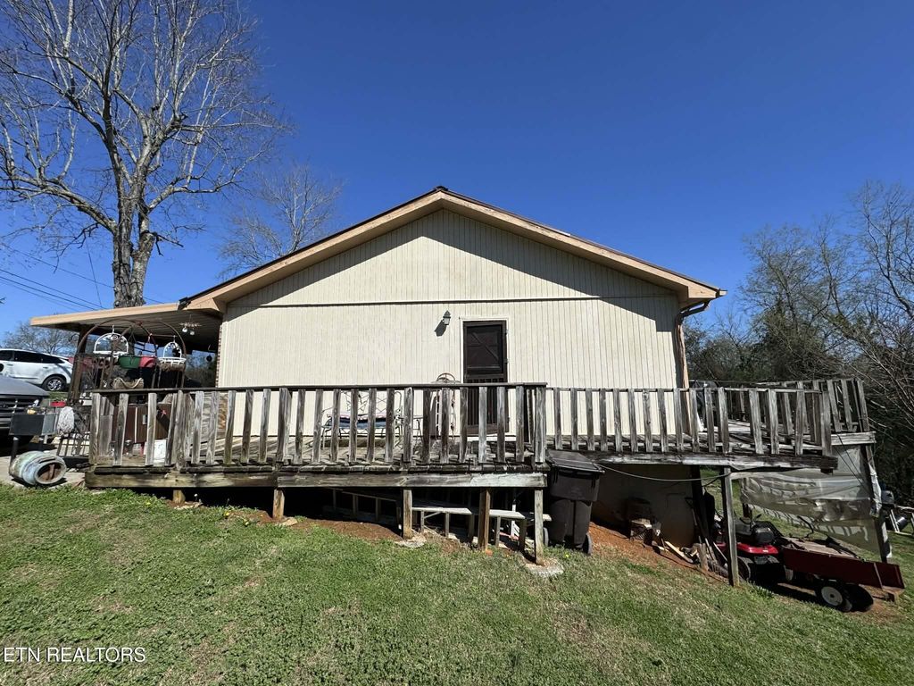 Photo of 523 River Bend Drive, Loudon, TN 37774 (MLS # 1332515)