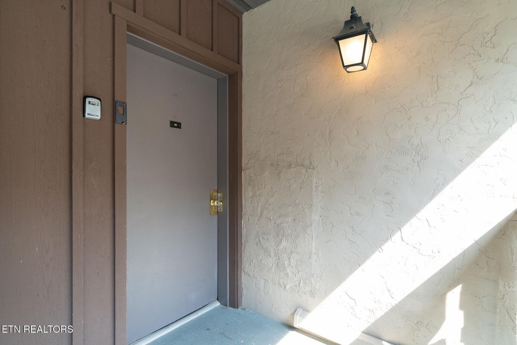 Photo of 1235 Ski Mountain Rd #APT 613, Gatlinburg, TN 37738 (MLS # 1331557)