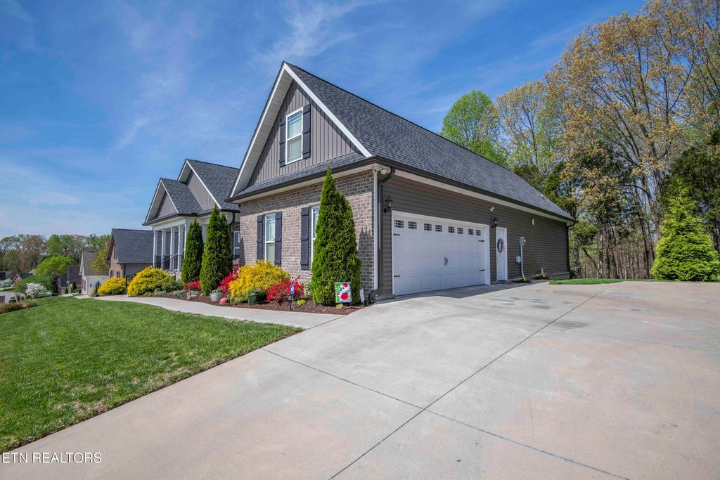 Photo of 8125 Frederick John St, Knoxville, TN 37938 (MLS # 1336013)