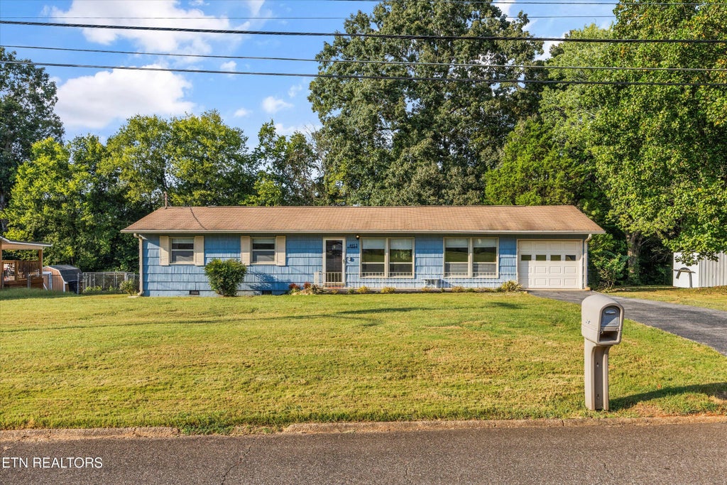 Photo of 4913 Gettysburg Rd, Knoxville, TN 37921 (MLS # 1355939)