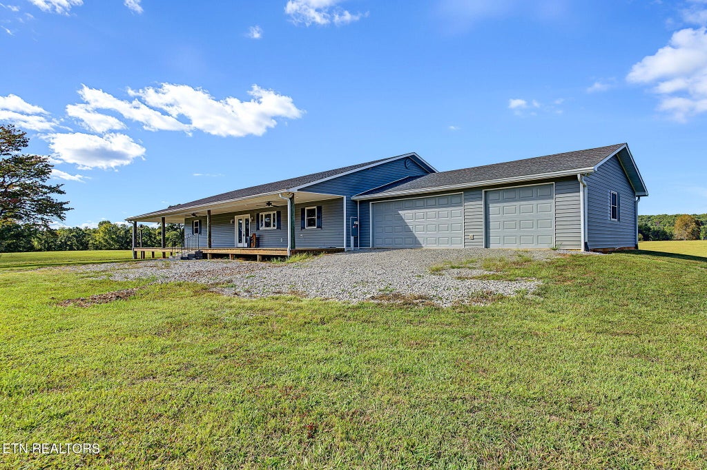 Photo of 308 Huse Watson Rd, Oakdale, TN 37829 (MLS # 1356988)