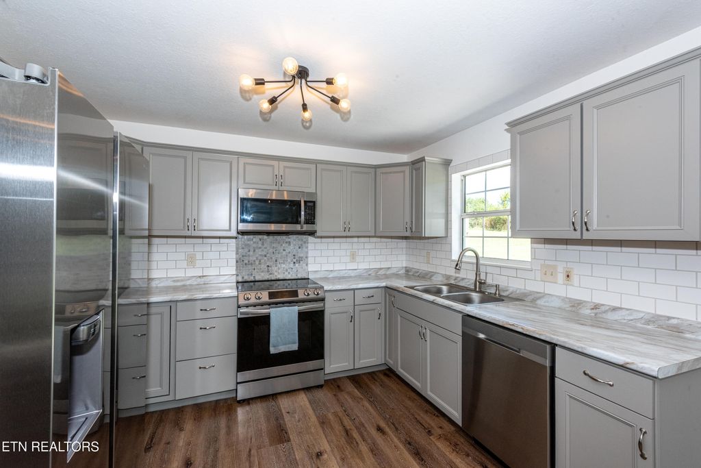 Photo of 120 Franklin Estates Lane, Greenback, TN 37742 (MLS # 1317108)