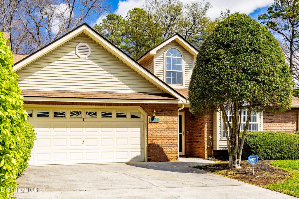 Photo of 5525 Lonas Drive #C7, Knoxville, TN 37909 (MLS # 1333221)