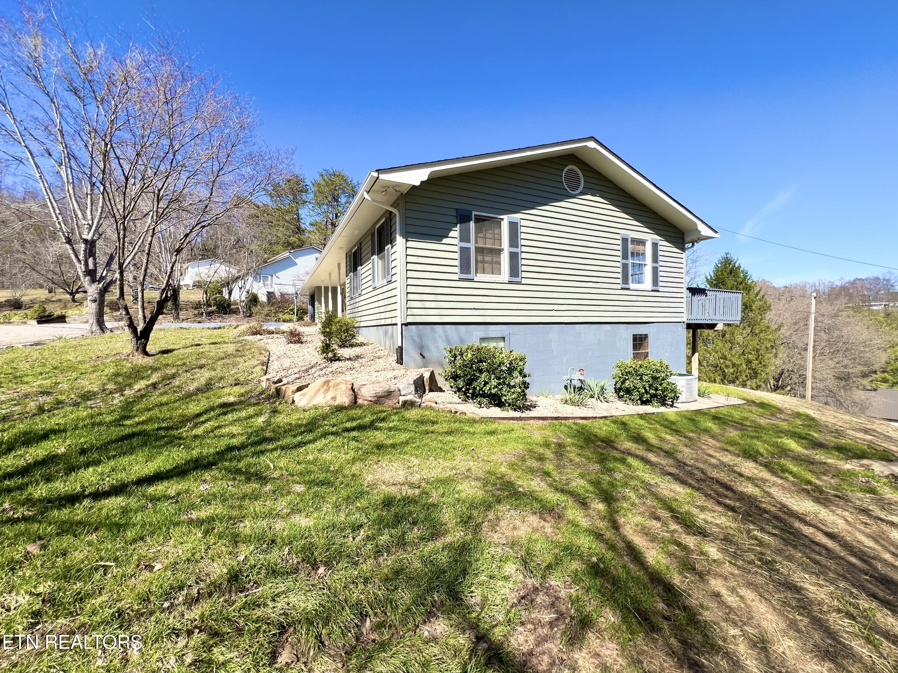 861 Hilltop Drive