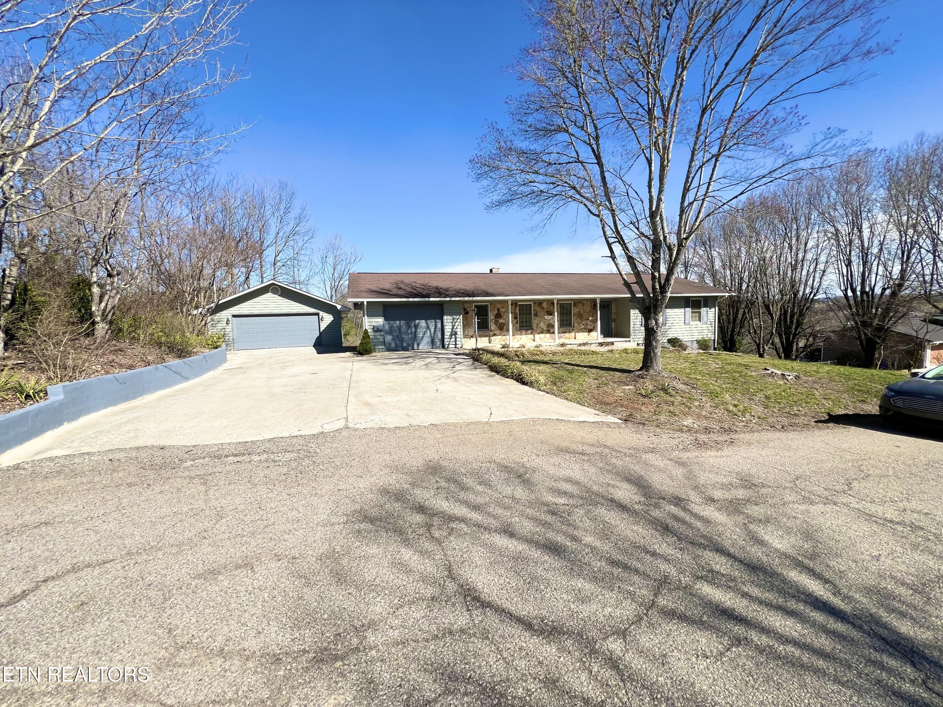 861 Hilltop Drive