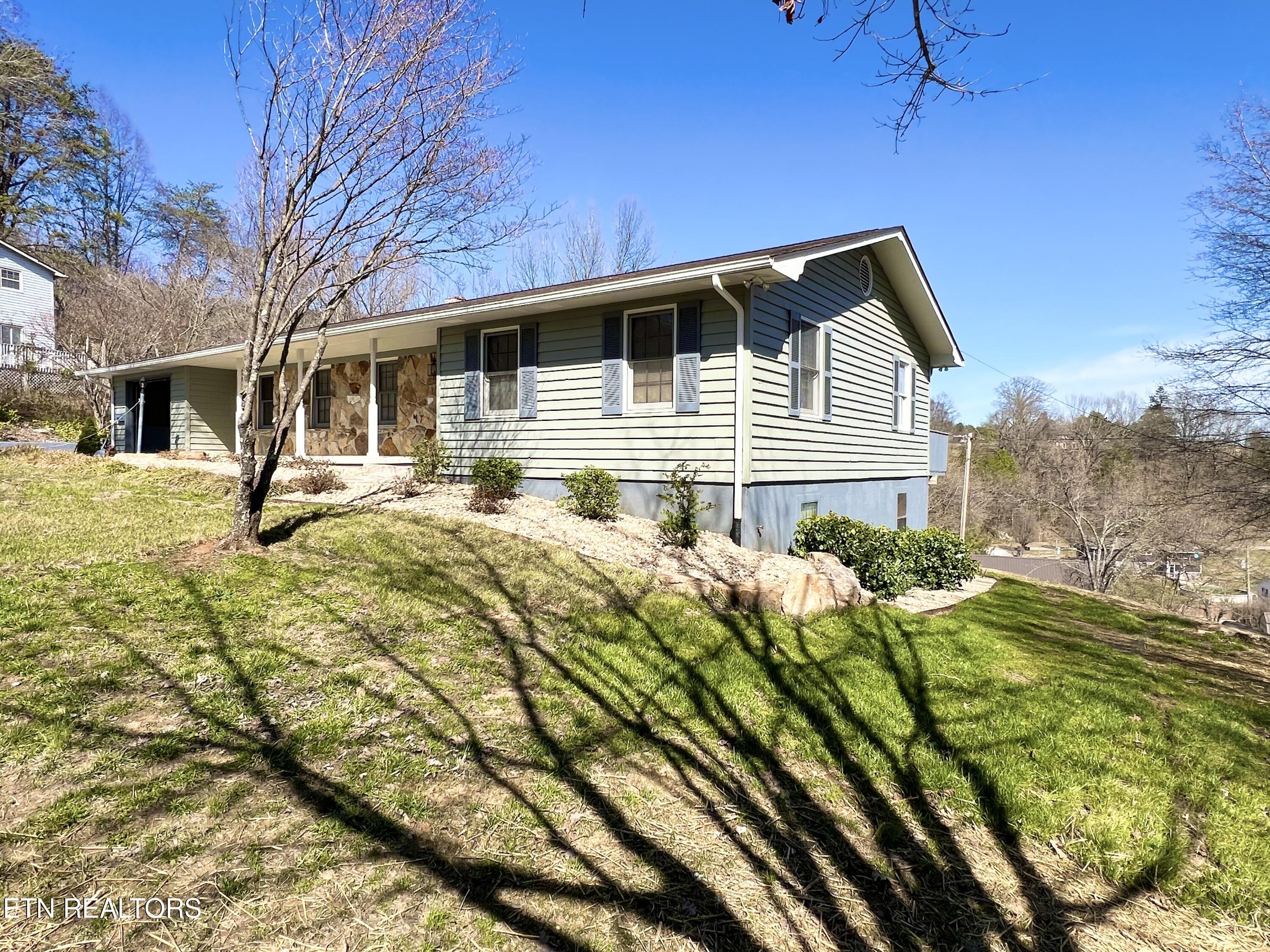 861 Hilltop Drive