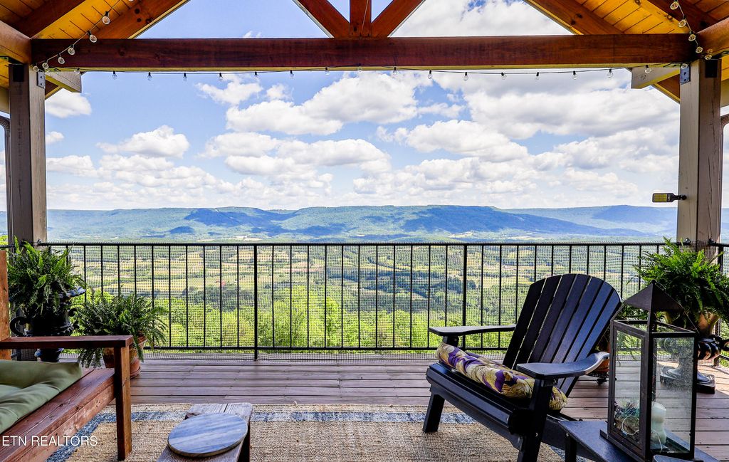 Photo of 13242 Brockdell Rd, Pikeville, TN 37367 (MLS # 1342743)