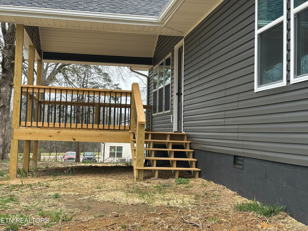 Photo of 5935 Morganton Rd, Greenback, TN 37742 (MLS # 1294296)