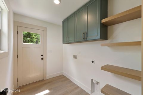 Tiny photo for 430 E Oldham Ave, Knoxville, TN 37917 (MLS # 1342413)