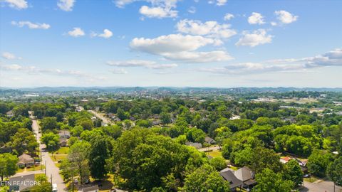 Tiny photo for 430 E Oldham Ave, Knoxville, TN 37917 (MLS # 1342413)