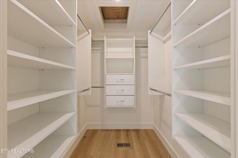 Tiny photo for 430 E Oldham Ave, Knoxville, TN 37917 (MLS # 1342413)