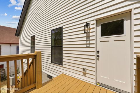 Tiny photo for 430 E Oldham Ave, Knoxville, TN 37917 (MLS # 1342413)
