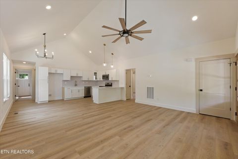 Tiny photo for 430 E Oldham Ave, Knoxville, TN 37917 (MLS # 1342413)
