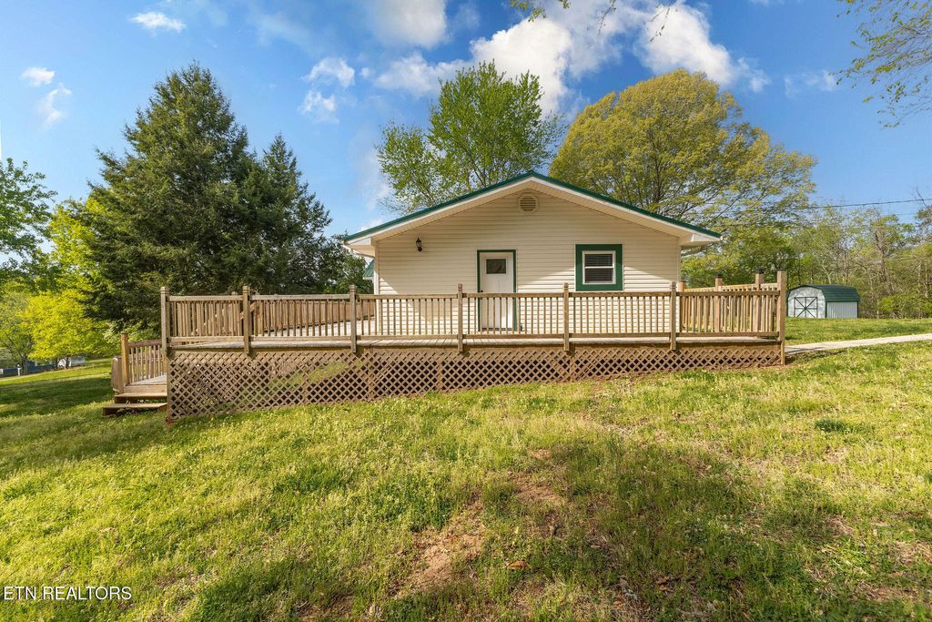 Photo of 116 Thomas Lane, Kingston, TN 37763 (MLS # 1330176)