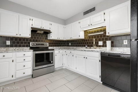 Tiny photo for 1900 Cherokee Bluff Drive, Knoxville, TN 37920 (MLS # 1353998)