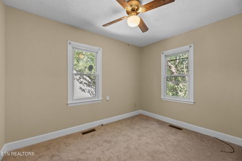 Tiny photo for 2541 Seaton Ave, Knoxville, TN 37920 (MLS # 1317860)