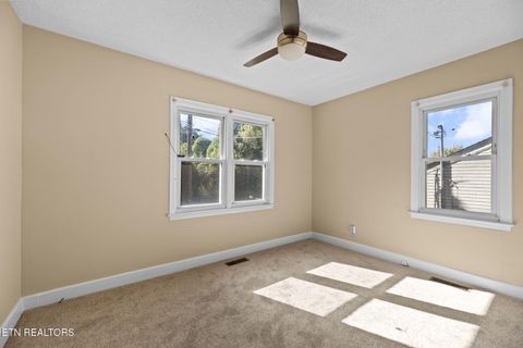 Tiny photo for 2541 Seaton Ave, Knoxville, TN 37920 (MLS # 1317860)