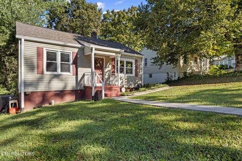 Tiny photo for 2541 Seaton Ave, Knoxville, TN 37920 (MLS # 1317860)