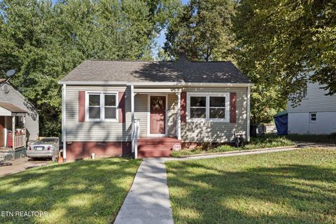 Photo of 2541 Seaton Ave, Knoxville, TN 37920 (MLS # 1317860)