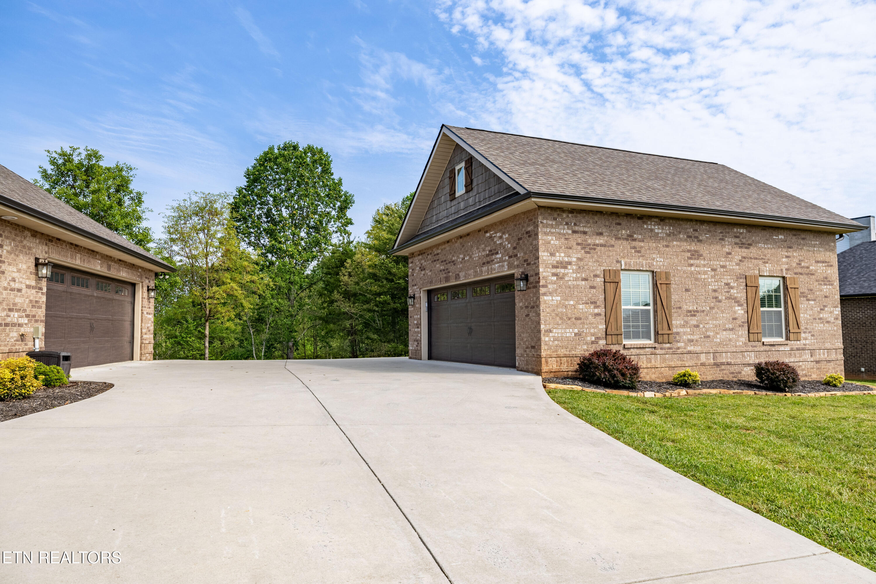 1217 Houston Springs Rd