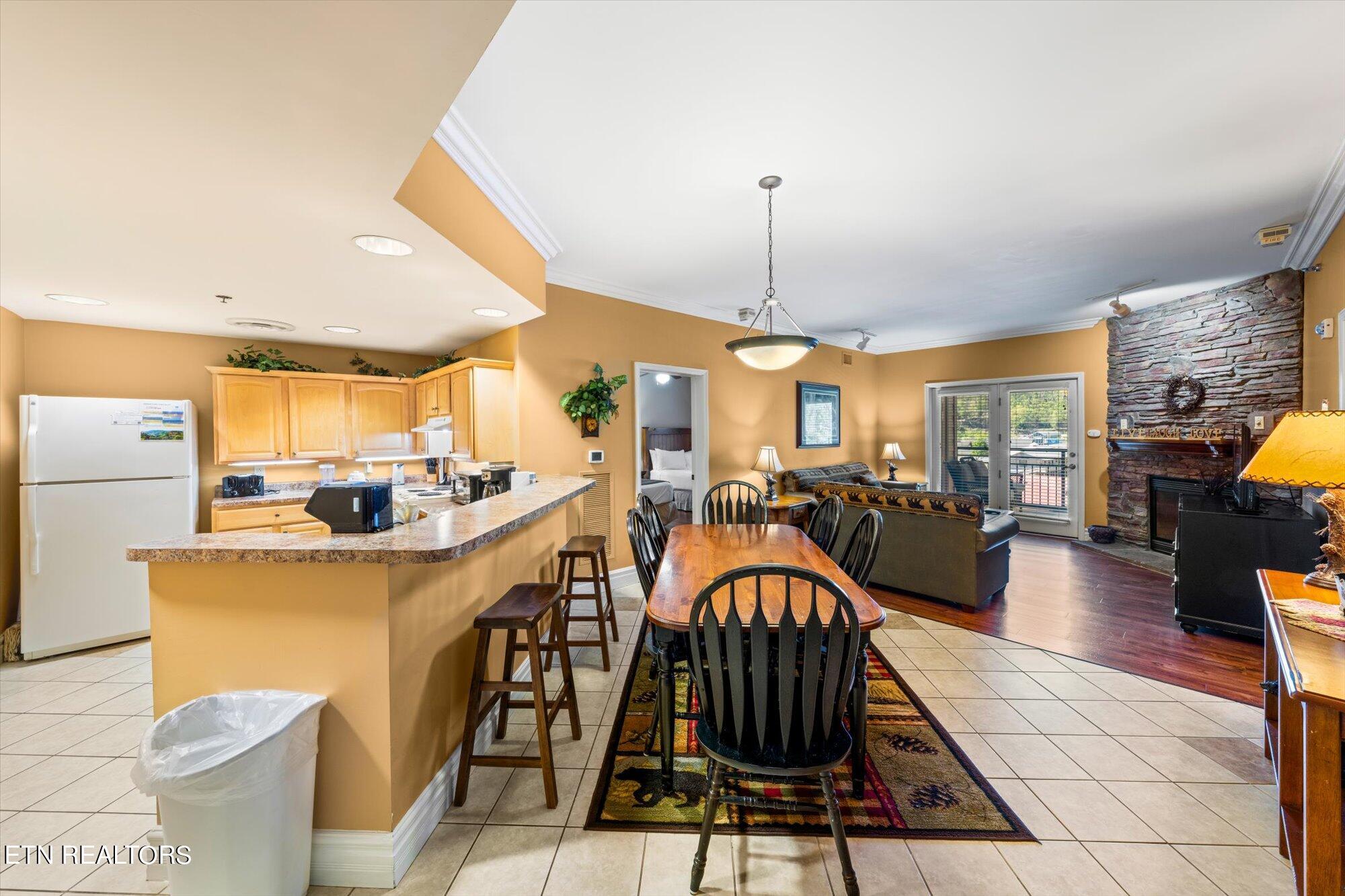 215 Woliss Ln Unit 209