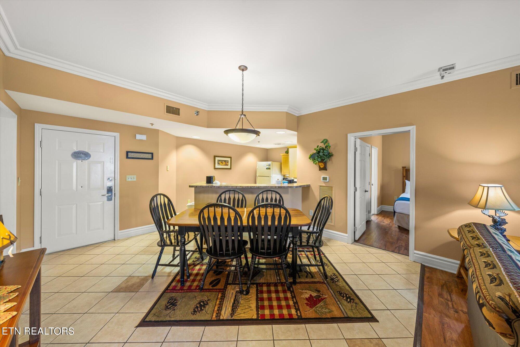 215 Woliss Ln Unit 209