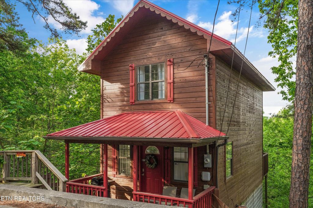 Photo of 1809 Red Bone Way, Sevierville, TN 37876 (MLS # 1338683)