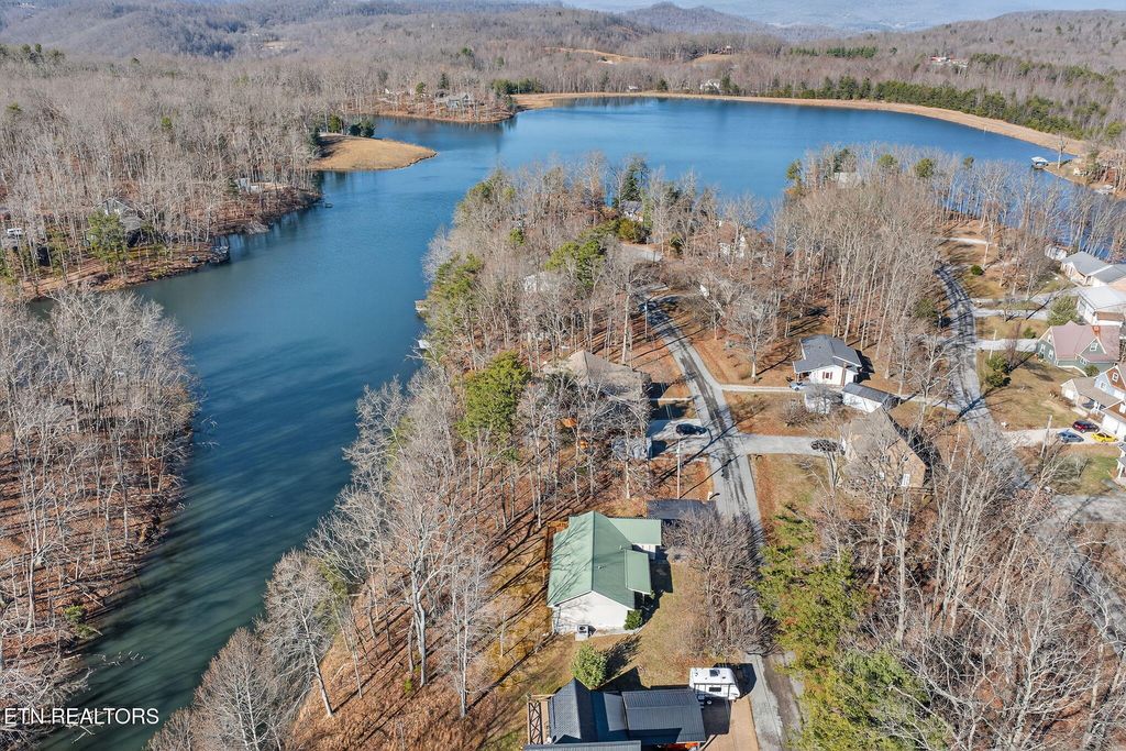 Photo of 1016 Hickory Hill Drive, Jamestown, TN 38556 (MLS # 1324659)