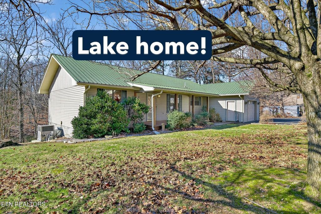 Photo of 1016 Hickory Hill Drive, Jamestown, TN 38556 (MLS # 1324659)