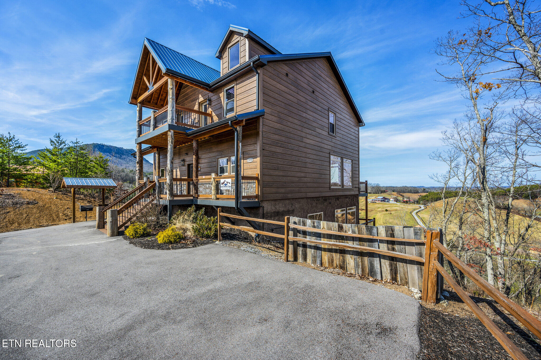 1490 Sleepy Valley Lane Lane