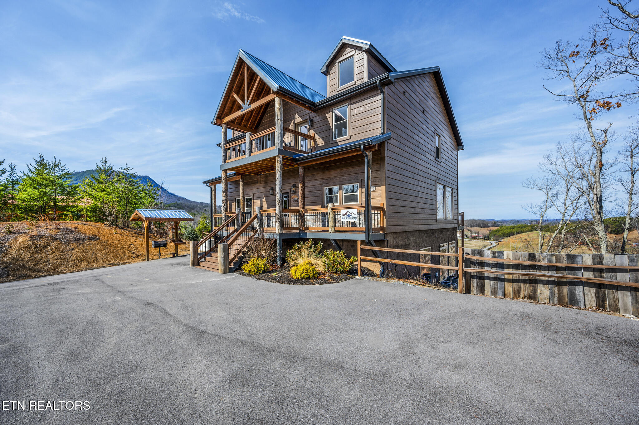 1490 Sleepy Valley Lane Lane