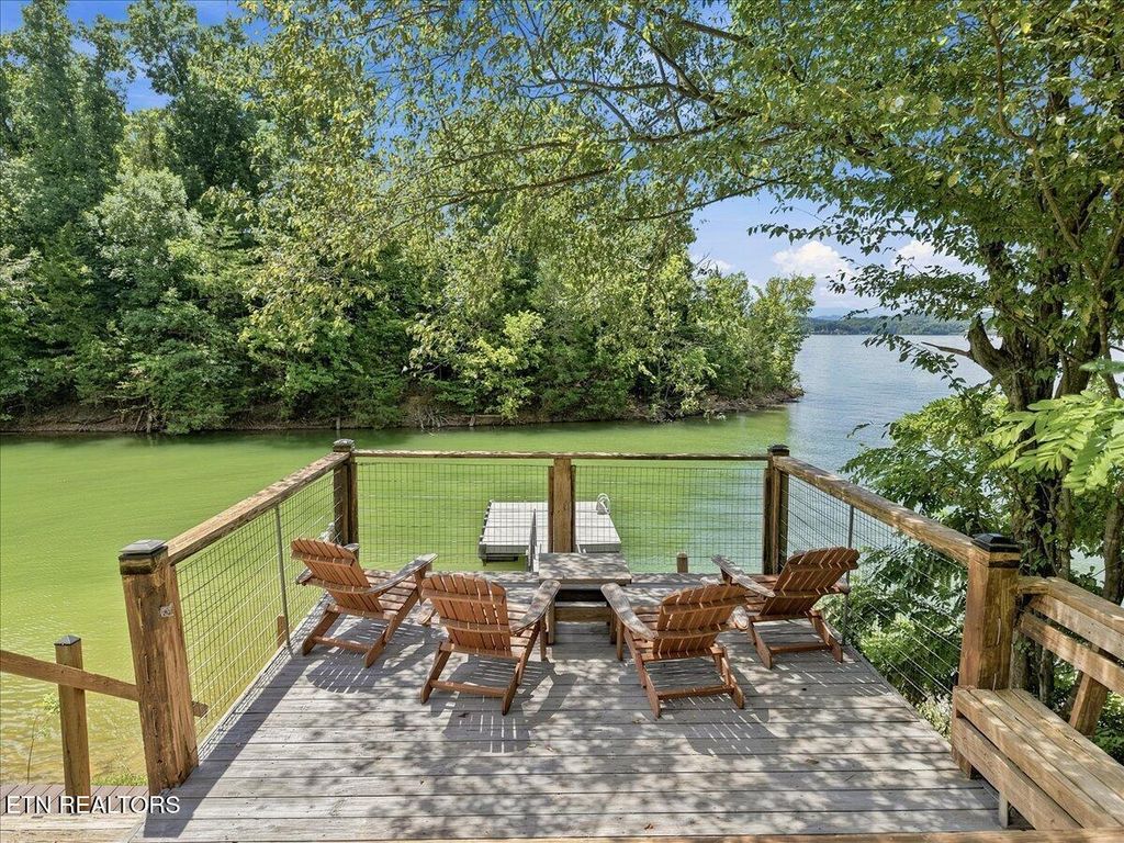 Photo of 1225 Weaver Lane, Dandridge, TN 37725 (MLS # 1338841)