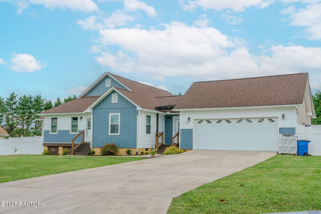 Photo of 222 Wind Chase Drive, Madisonville, TN 37354 (MLS # 1311767)