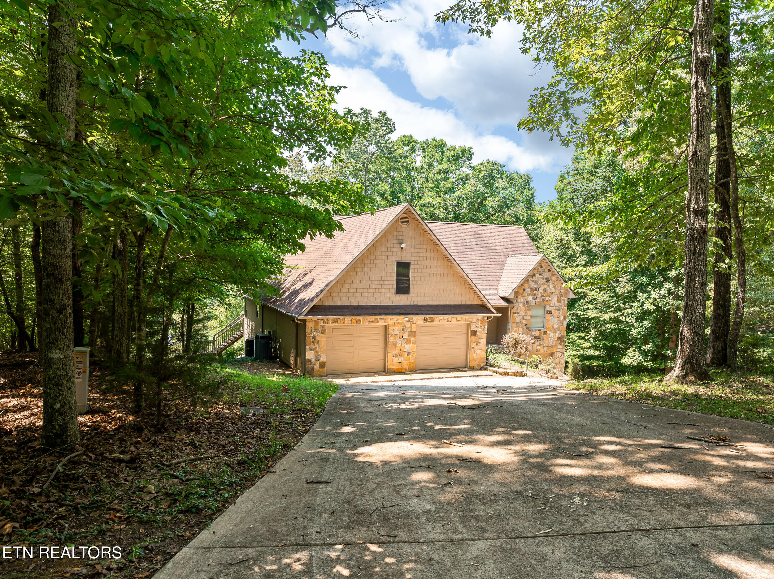 134 Holly Lane