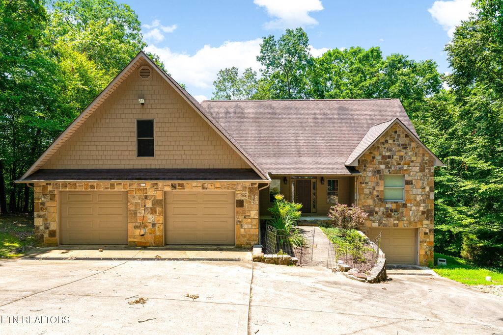 Photo of 134 Holly Lane, Kingston, TN 37763 (MLS # 1306394)
