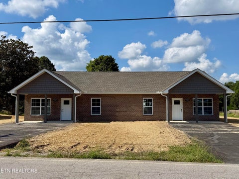Photo of 289 Storie Ave, Crossville, TN 38555 (MLS # 1354717)