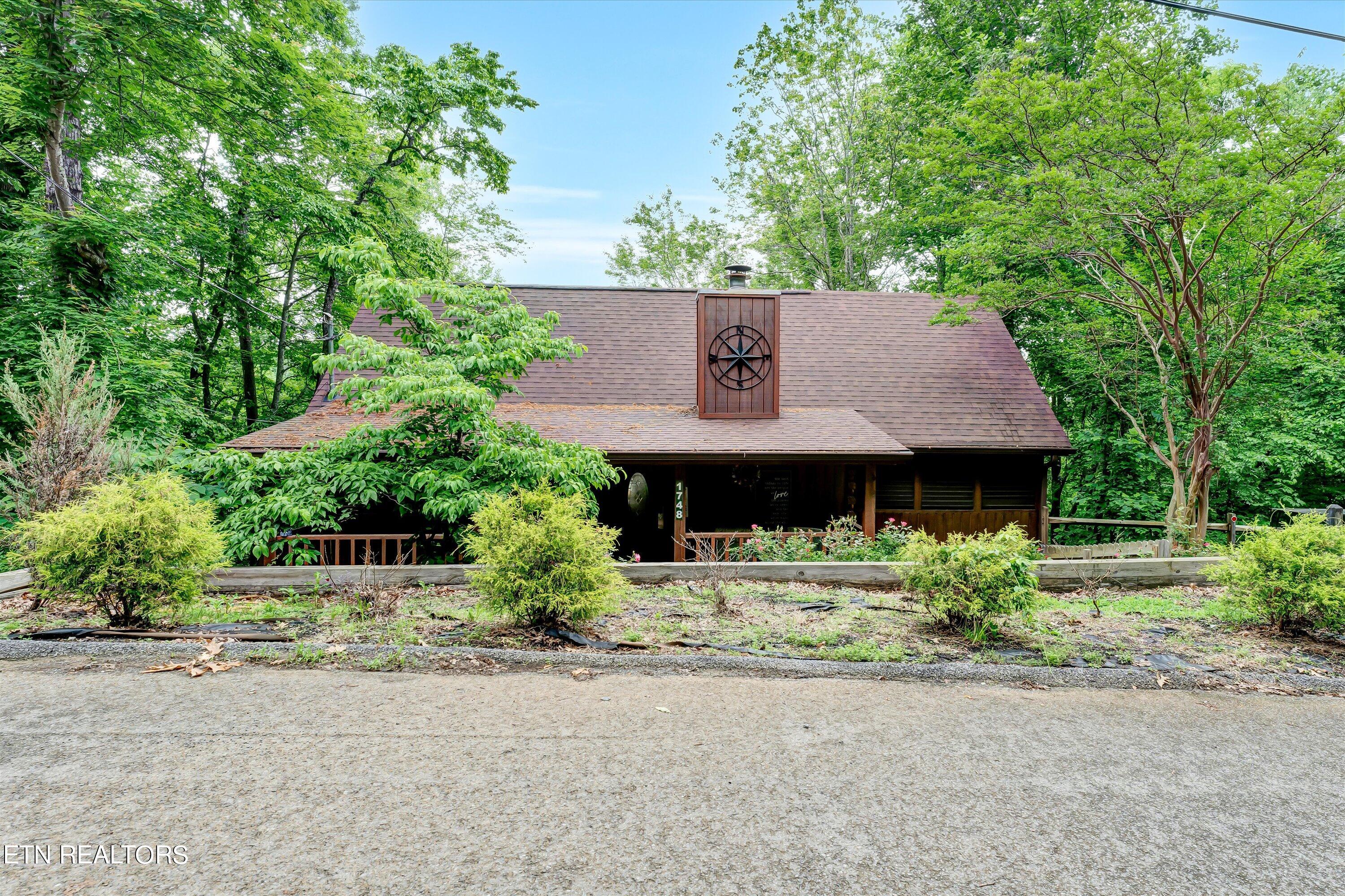 1748 Ridgecrest Drive