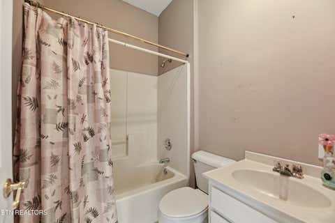 Tiny photo for 400 N Main St, Clinton, TN 37716 (MLS # 1325773)