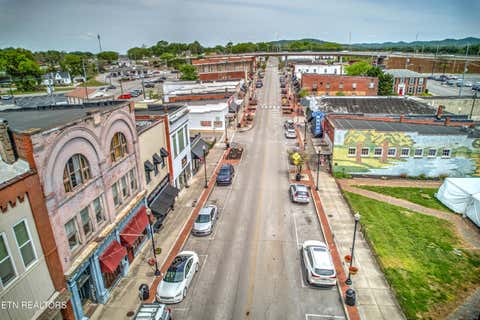 Tiny photo for 400 N Main St, Clinton, TN 37716 (MLS # 1325773)