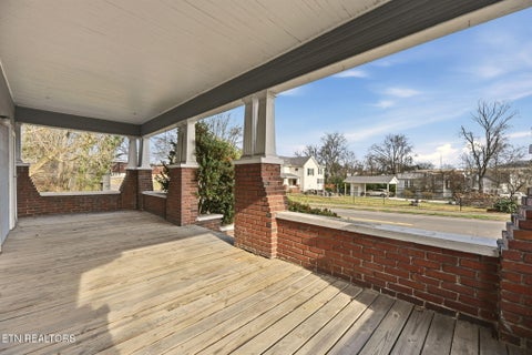 Tiny photo for 400 N Main St, Clinton, TN 37716 (MLS # 1325773)