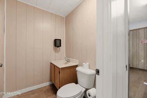 Tiny photo for 400 N Main St, Clinton, TN 37716 (MLS # 1325773)
