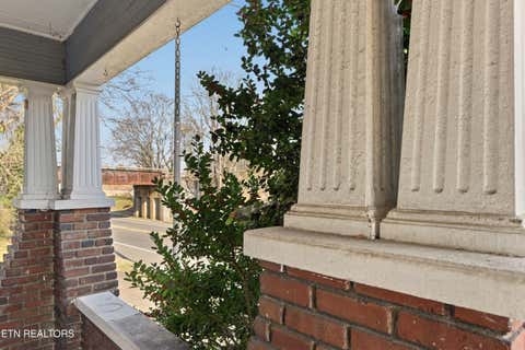 Tiny photo for 400 N Main St, Clinton, TN 37716 (MLS # 1325773)